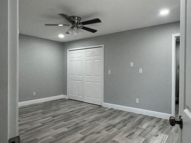 Building Photo - 1916 Verano Dr