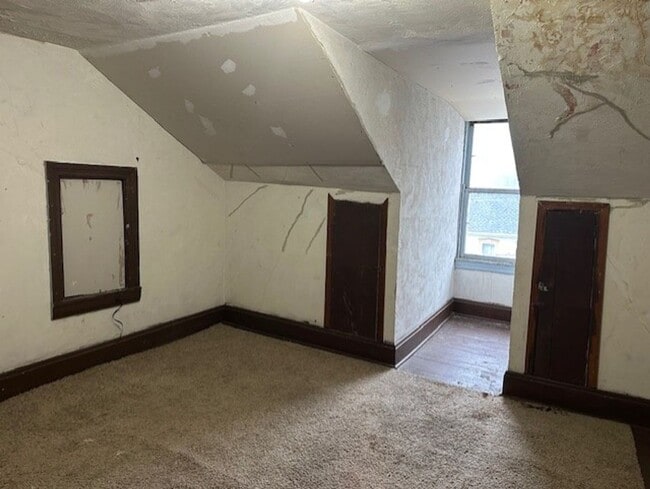 Building Photo - 432 Mulberry St