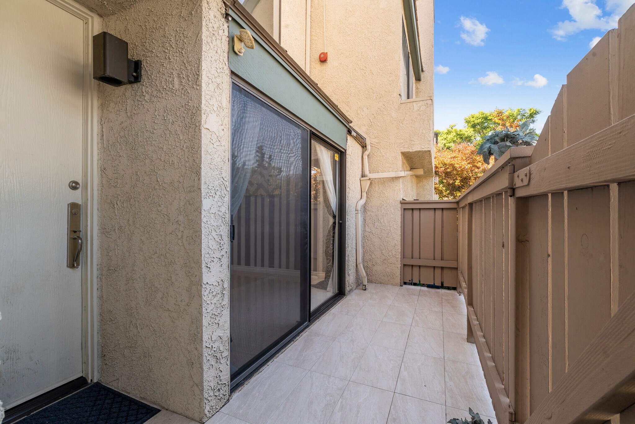 Front Patio - 1734 N Verdugo Rd