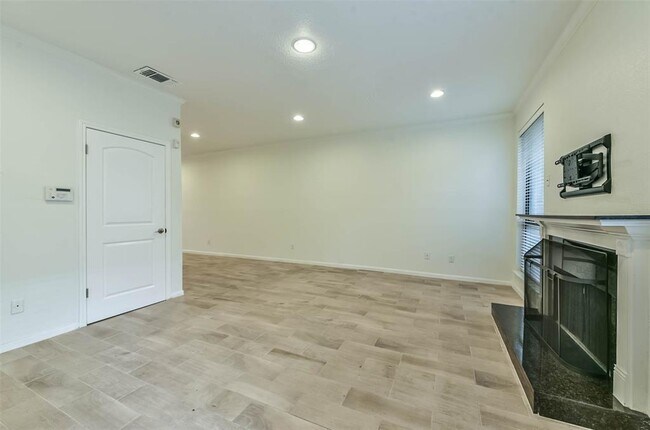Building Photo - 1201 McDuffie St
