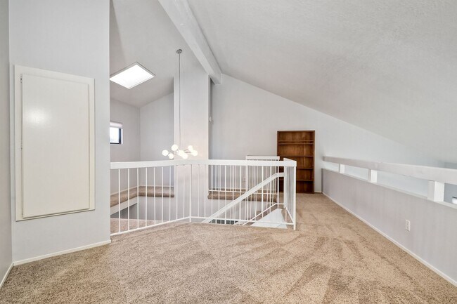 Building Photo - 1951 Swallow Ln