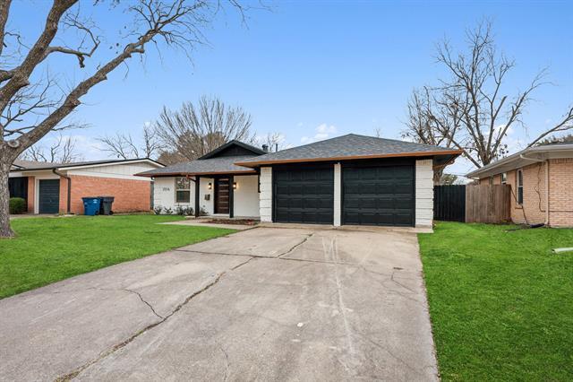 Building Photo - 2516 Highwood Dr