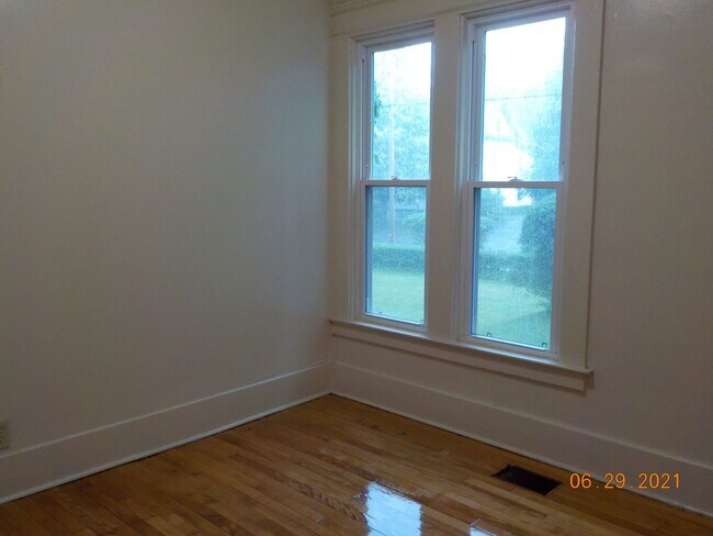 Building Photo - 969-971 Lancaster Ave