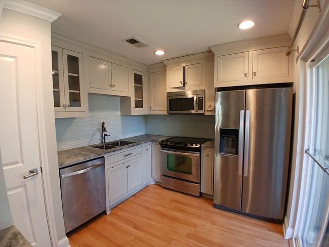 Building Photo - 2nd Floor Condo Near Dallas North Tollway & Keller Springs