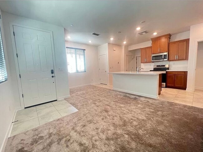 Building Photo - 5301 E Commerce Way