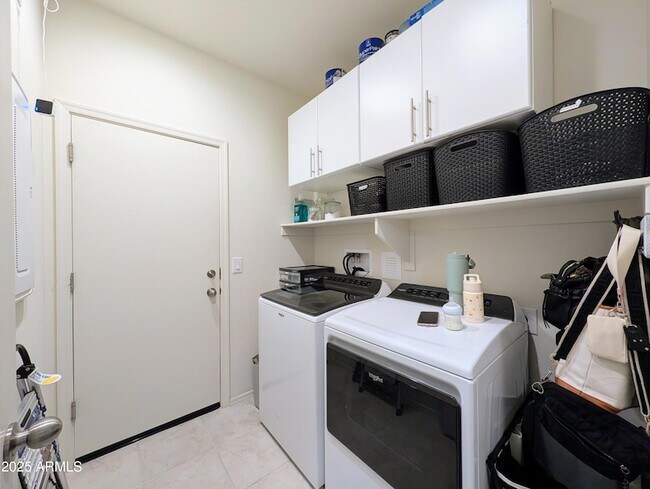Building Photo - 24458 W Verlea Dr