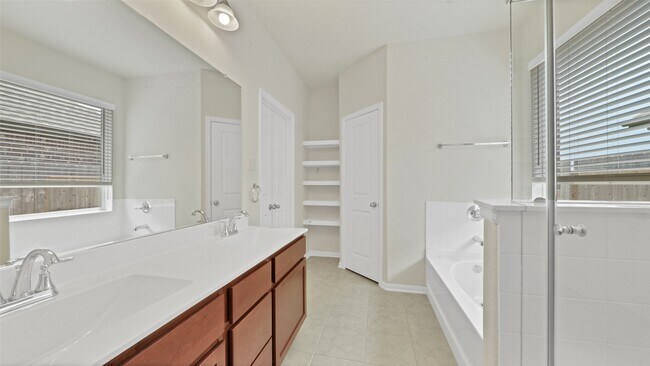 Building Photo - 12513 Beacon Cove Dr