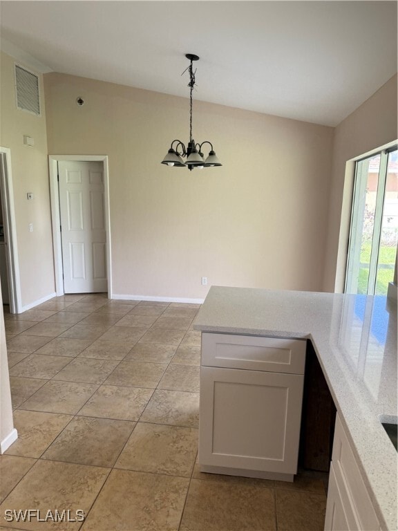 Building Photo - 825 SW 37th Terrace