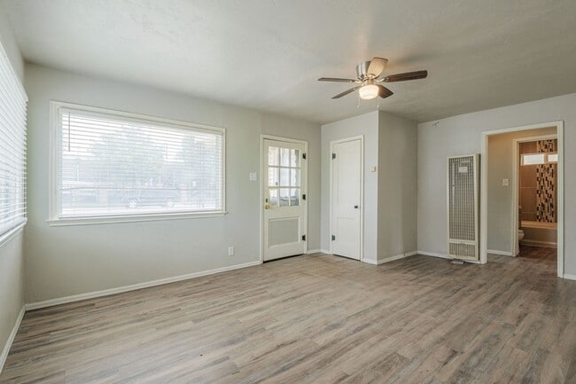Building Photo - 1717 Cannell Ave