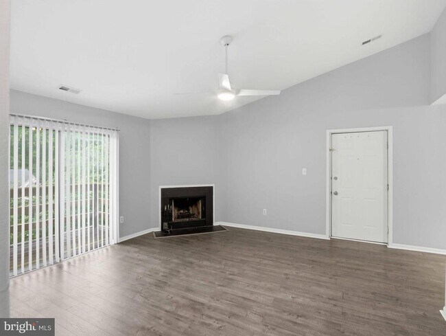 Building Photo - 11510 Little Patuxent Pkwy