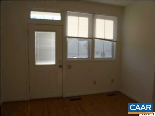 Building Photo - 1122 E Market St