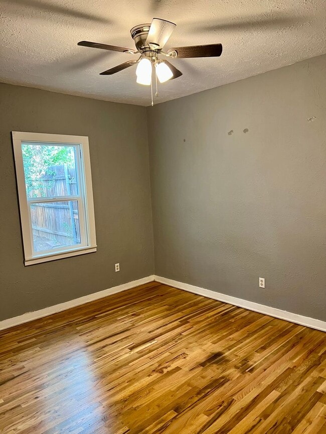 Building Photo - Charming 2 Bedroom Home on Westside
