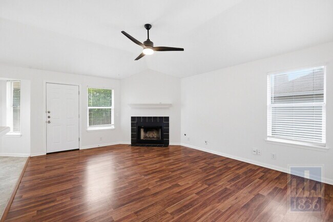 Building Photo - 1006 Buttercup Ct