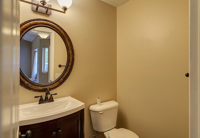 Building Photo - Monroe Two-Story Three Bed, 2.5 Bath