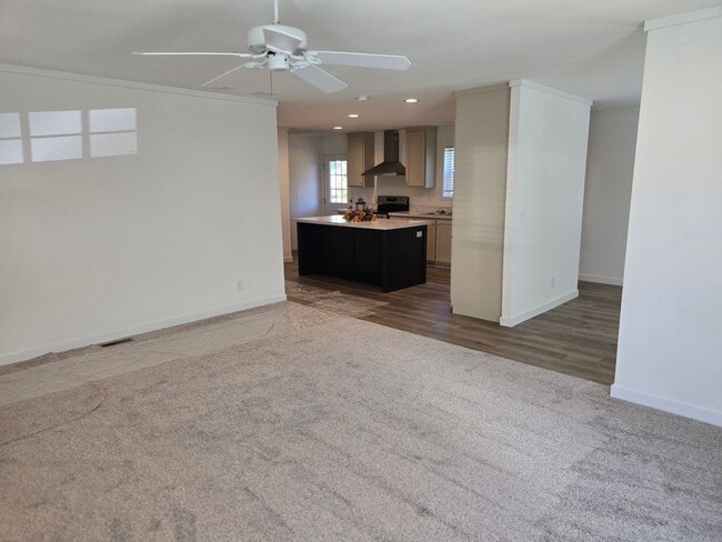 Building Photo - 3 bed 2 bath  Family Home for Rent in Gran...