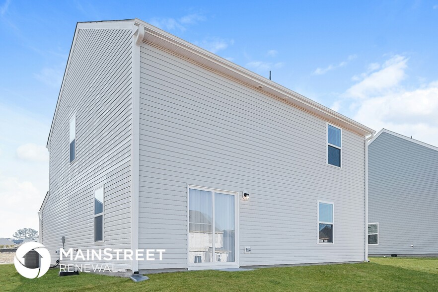 Building Photo - 561 Flannel Way