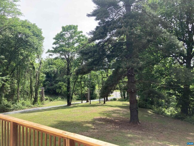 Building Photo - 14150 James River Rd