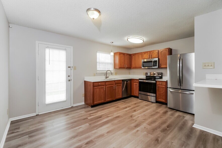 Building Photo - 2039 Orchid Bloom Dr