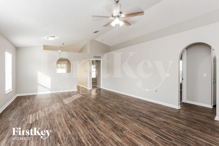Building Photo - 6671 Gentle Oaks Dr N