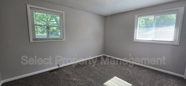 Building Photo - 6315 Midfield Dr