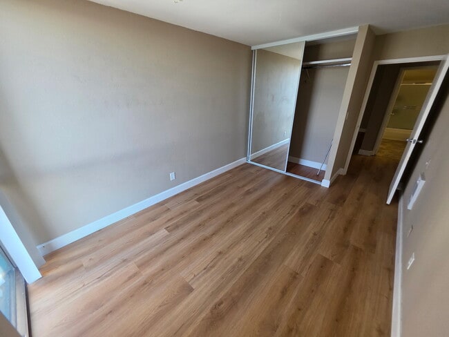 Building Photo - 555 Pierce St