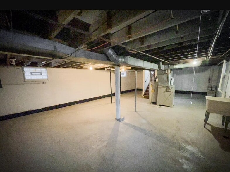 Building Photo - 1007 Mahlon St