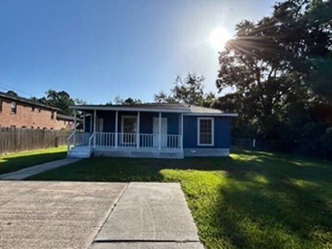 Building Photo - Long Beach home for rent