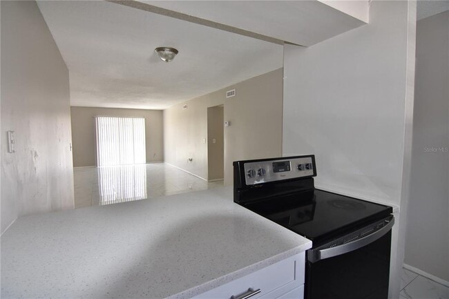 Building Photo - 5317 Curry Ford Rd