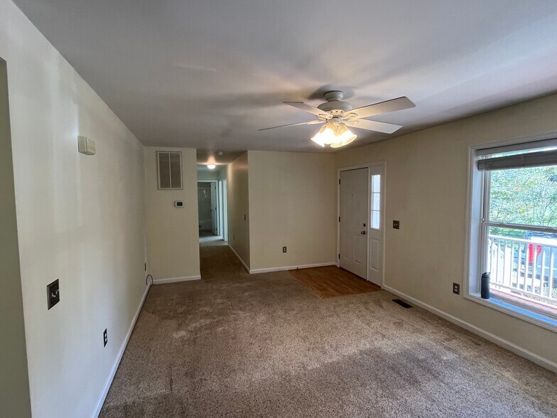 Great room - 9958 Francis Folsom Dr