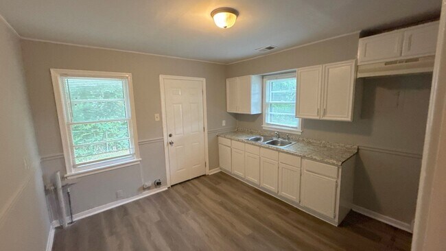 Building Photo - 720 Frayser Dr