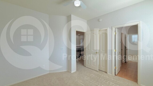 Building Photo - 3316 E Kingbird Pl