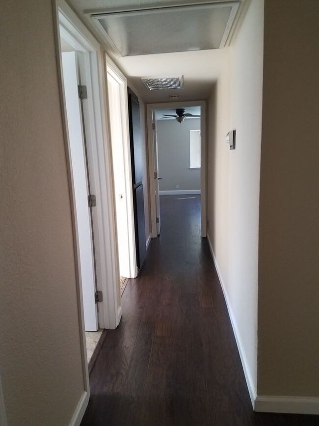 Building Photo - Lovely Roseville Home Close to School, Sho...