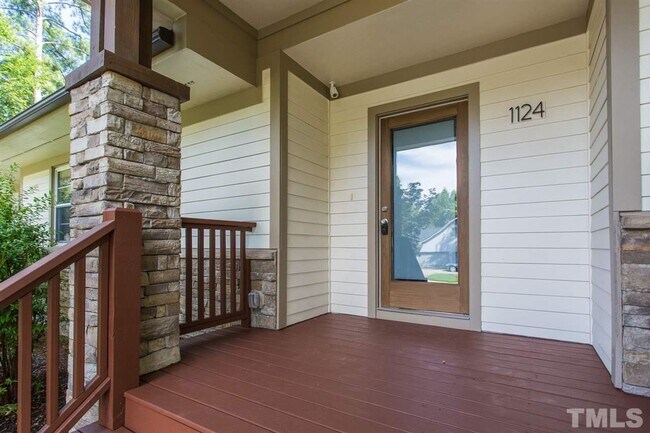 Building Photo - Gorgeous 4 Bedroom Ranch Home, Near Mordecai/Oakwood Neighborhoods, Premium Finishes, Fenced Back...