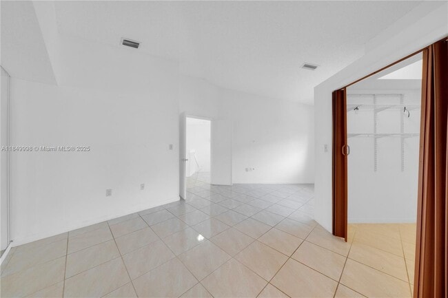 Building Photo - 14305 SW 57th Ln