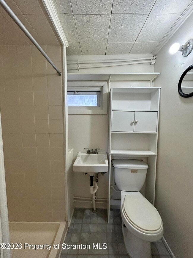 Building Photo - 1395-1395 Old Trail Rd