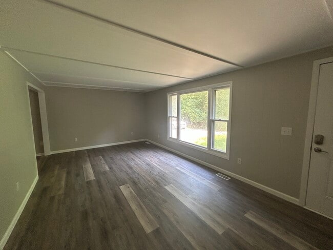 Building Photo - 385 N Lakeshore Dr