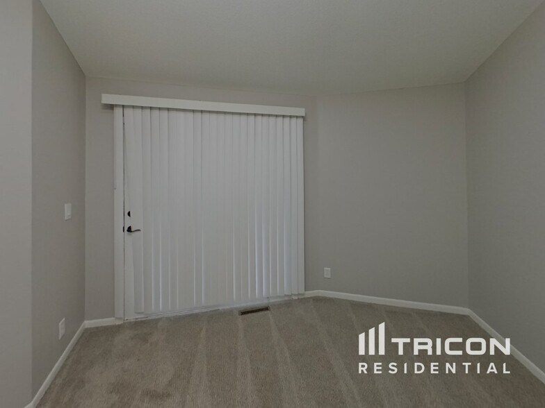 Building Photo - 805 Garrison Ct