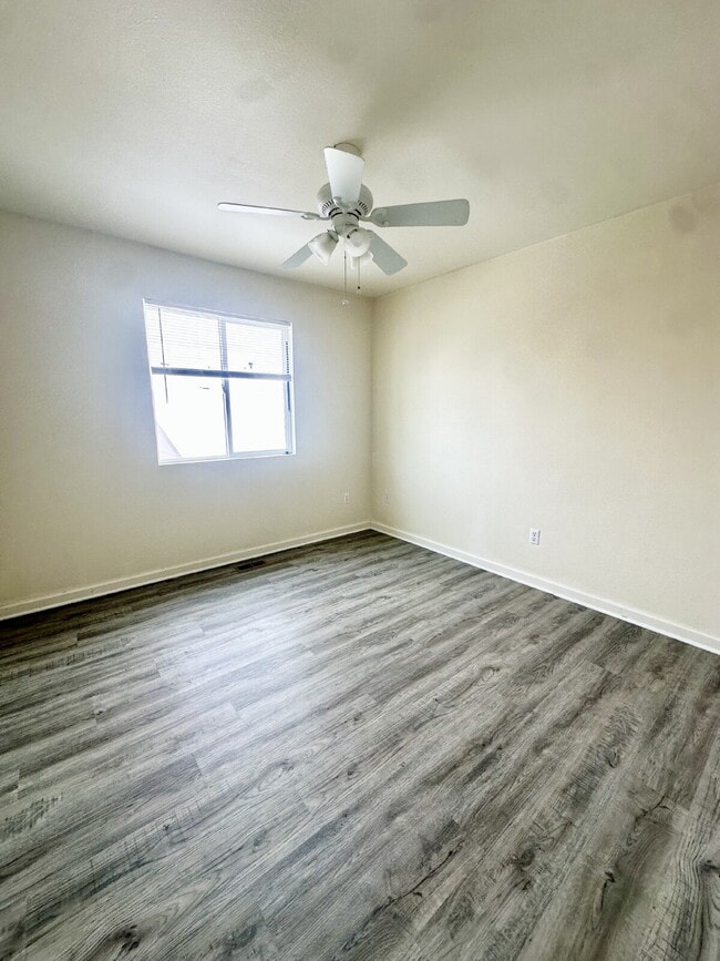 Building Photo - Charming Townhouse for Rent in Cheyenne, WY