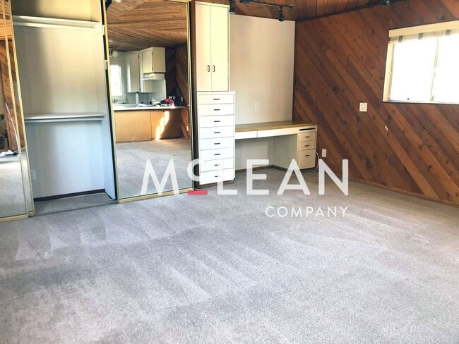 Building Photo - 5830 Appian Way