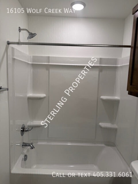 Building Photo - 16105 Wolf Crk Wy