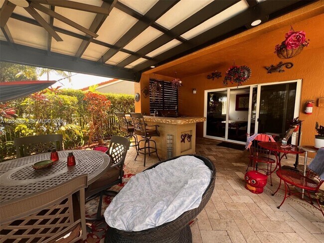 Building Photo - 19909 SW 7th Pl