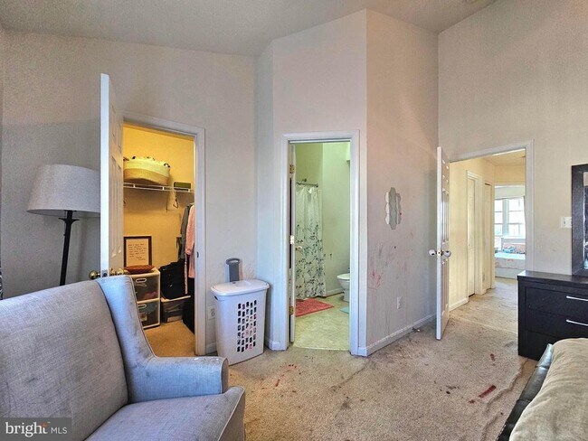 Building Photo - 7427 Ardglass Ct