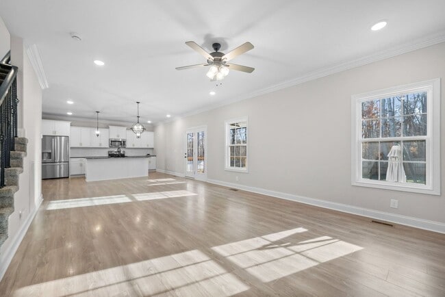 Building Photo - 3 Bedroom 2 1/2 Bath Dog Friendly Home For Rent!