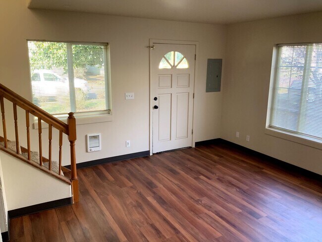 Building Photo - 2 Bedroom in Bethel-Danebo Area