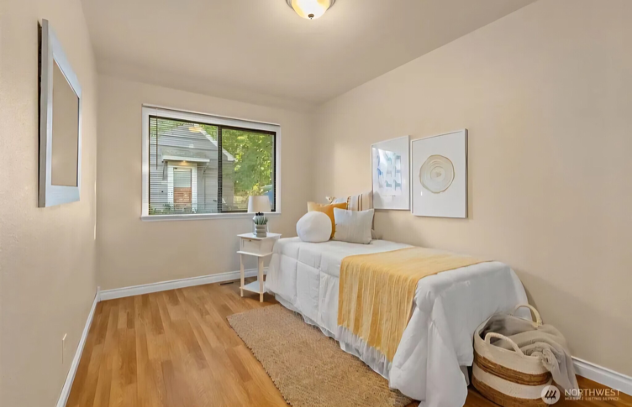 Bed 2 - 3734 S Ainsworth Ave