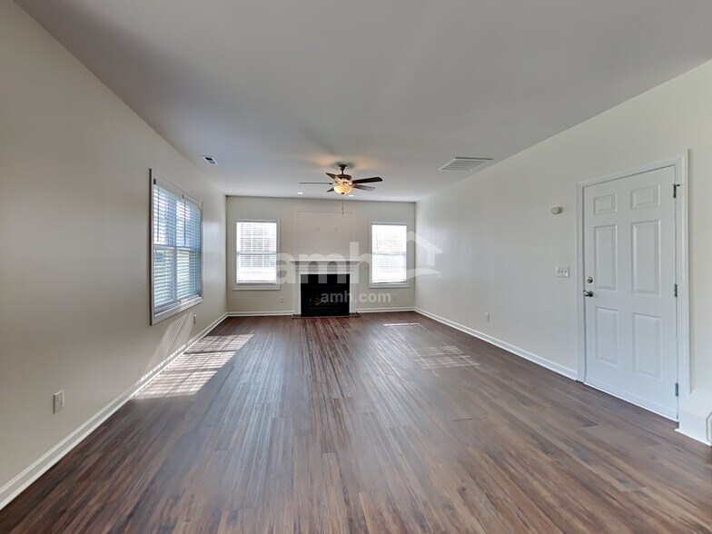 Building Photo - 6821 Missionary Ridge Dr