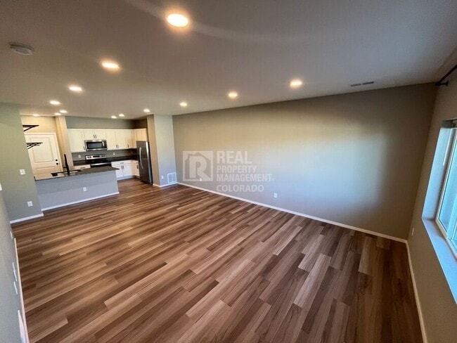 Building Photo - 3644 Ronald Reagan Ave