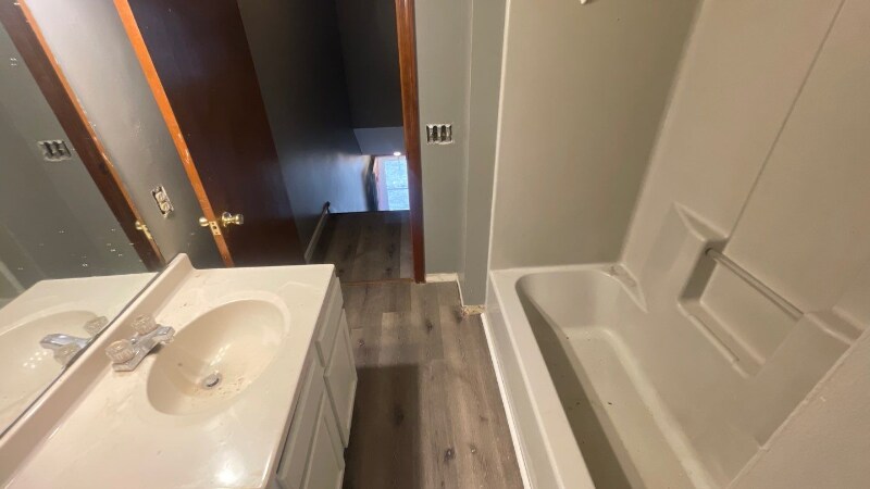 Building Photo - 65 Wisteria St