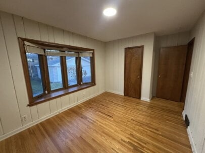 Building Photo - "Charming 4-Bed Retreat in Edina: Spacious 2142 Sq Ft with Hardwood Elegance & Cozy Fireplaces!"