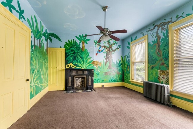 Building Photo - Huge Brick House in Victorian Village/Short North, Beautiful Woodwork 3 Car Garage and Swimming pool